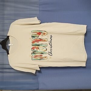NWOT Christmas Graphic Tee - Medium